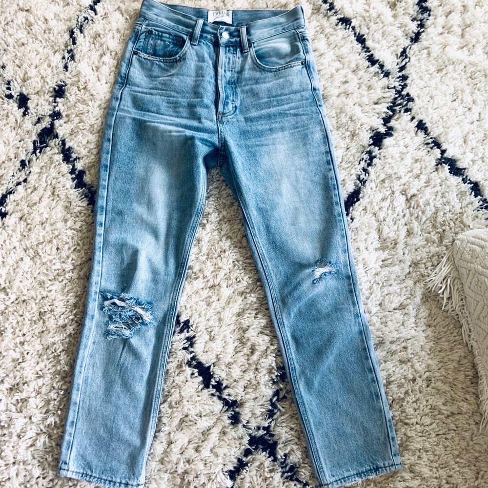 KASON DISTRESSED HIGH RISE DENIM   NWOT